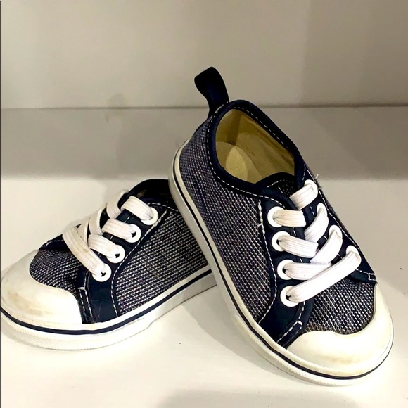 Shoes ! - Picture 1 of 2